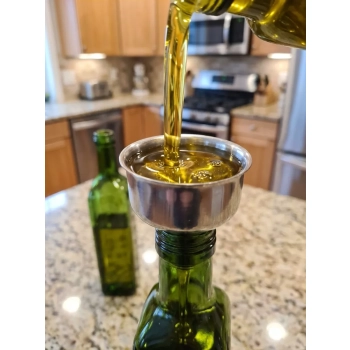Szklana butelka na oliwę 500 ml z zestawem akcesoriów