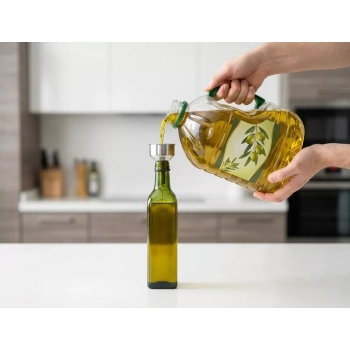 Szklana butelka na oliwę 500 ml z zestawem akcesoriów